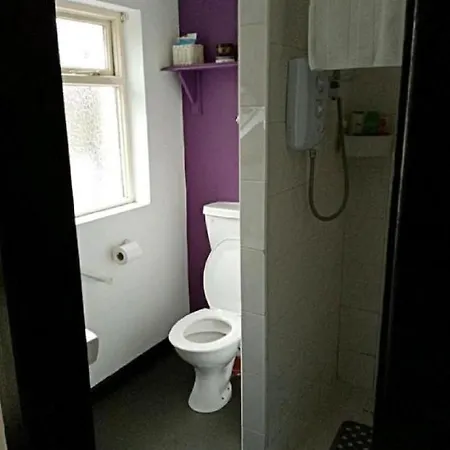 Townhouse Wexford - Private Garden * ווקספורד